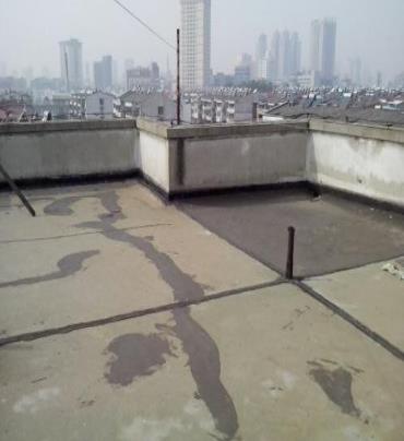 和县漏水维修 楼顶漏水是什么原因，楼顶漏水维修方法是什么?